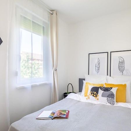 Ferienwohnung Sunny Balcony - Cute And Cozy Budapest Exterior foto