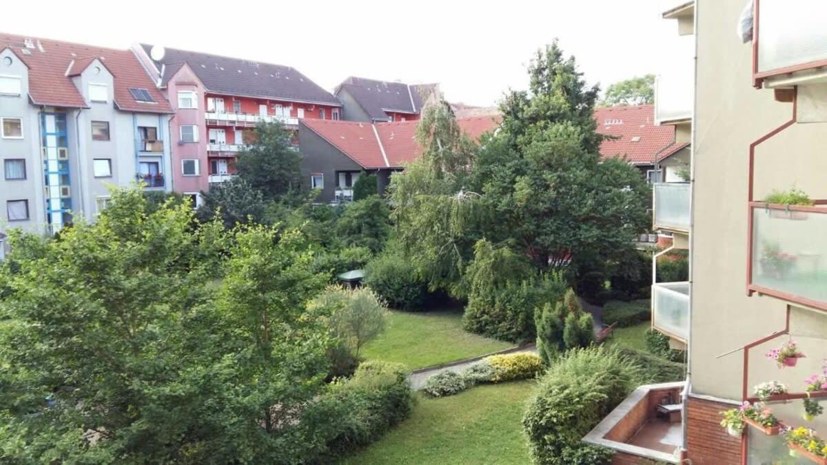 Ferienwohnung Sunny Balcony - Cute And Cozy Budapest Exterior foto