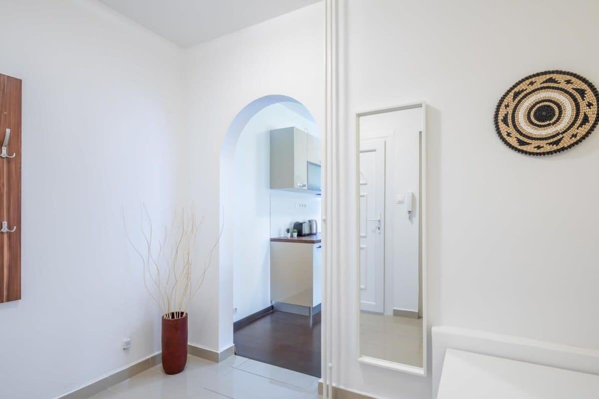 Ferienwohnung Sunny Balcony - Cute And Cozy Budapest Exterior foto