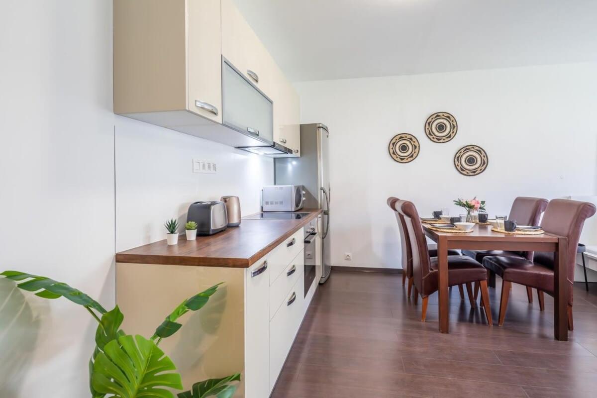 Ferienwohnung Sunny Balcony - Cute And Cozy Budapest Exterior foto